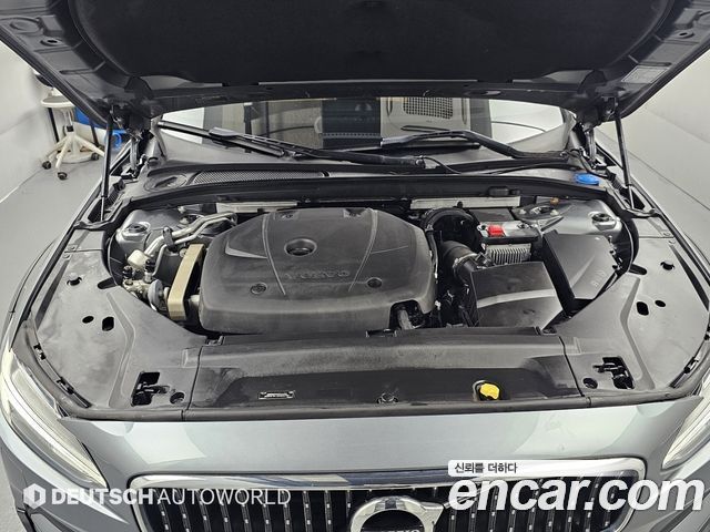 Volvo V90 Cross Country T5 Pro AWD 2020 — фото 6