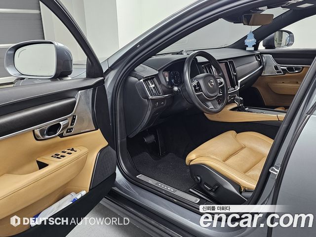 Volvo V90 Cross Country T5 Pro AWD 2020 — фото 15