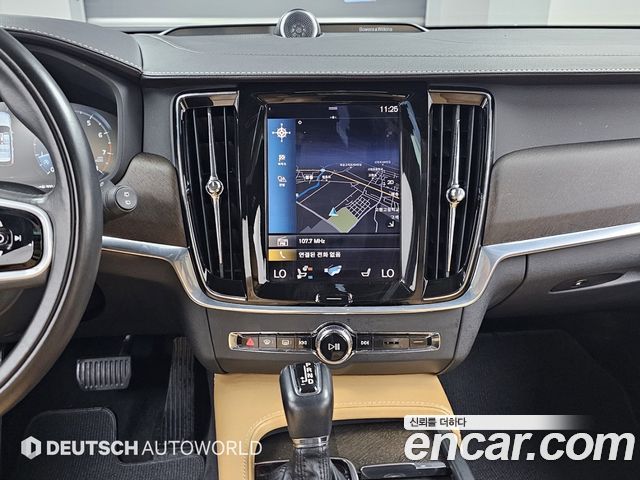 Volvo V90 Cross Country T5 Pro AWD 2020 — фото 18