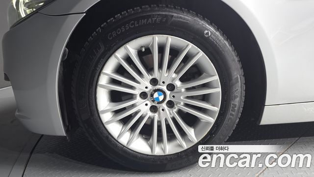 BMW 5 Series (F10) 520d 2015 — фото 5
