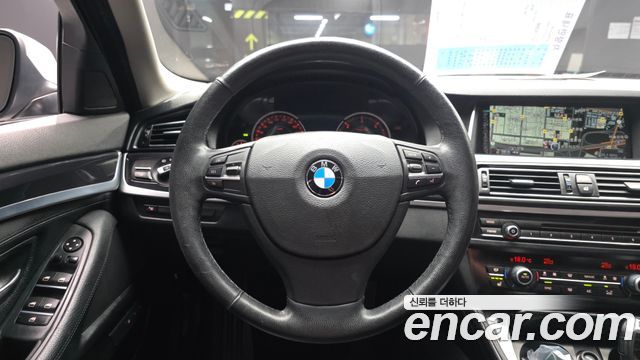 BMW 5 Series (F10) 520d 2015 — фото 12