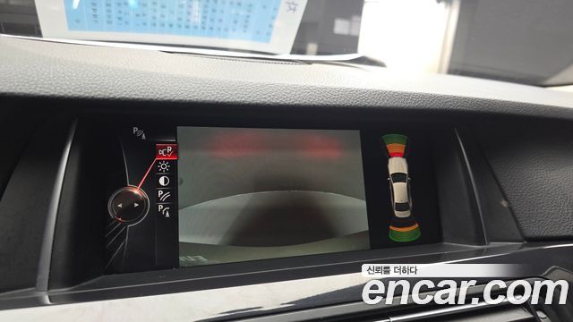 BMW 5 Series (F10) 520d 2015 — фото 15