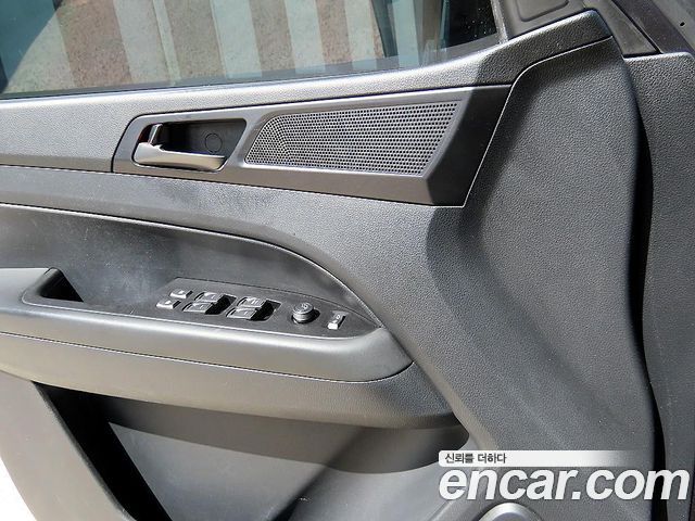 KG Mobility (SsangYong) Rexton Sports Khan Diesel 2.2 4WD Noblesse (5-Link) 2020 — фото 15