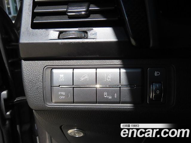 KG Mobility (SsangYong) Rexton Sports Khan Diesel 2.2 4WD Noblesse (5-Link) 2020 — фото 16