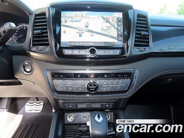 KG Mobility (SsangYong) Rexton Sports Khan Diesel 2.2 4WD Noblesse (5-Link) 2020 — фото 17