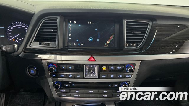 Genesis G80 3.3 GDI Luxury 2017 — фото 15