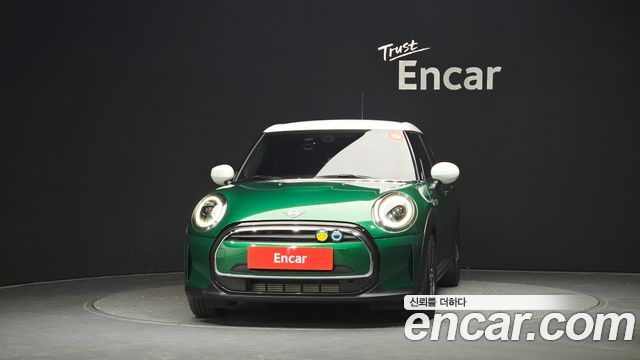 MINI Cooper 5Door Classic Third Generation 2022 — фото 3