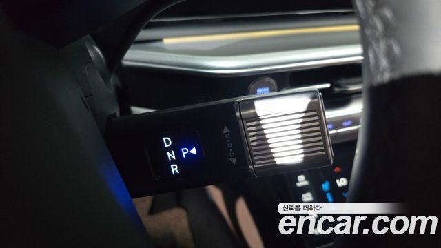 Hyundai Grandeur (GN7) 2,5 Gasoline 2WD Exclusive 2023 — фото 9