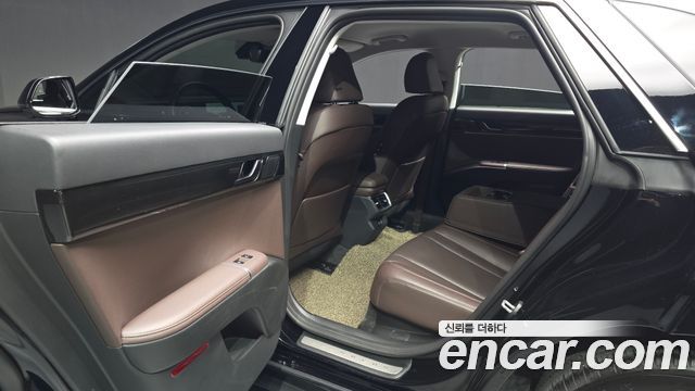 Hyundai Grandeur (GN7) 2,5 Gasoline 2WD Exclusive 2023 — фото 15