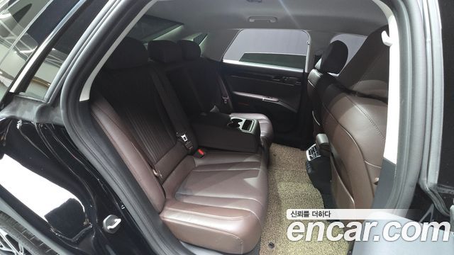Hyundai Grandeur (GN7) 2,5 Gasoline 2WD Exclusive 2023 — фото 16