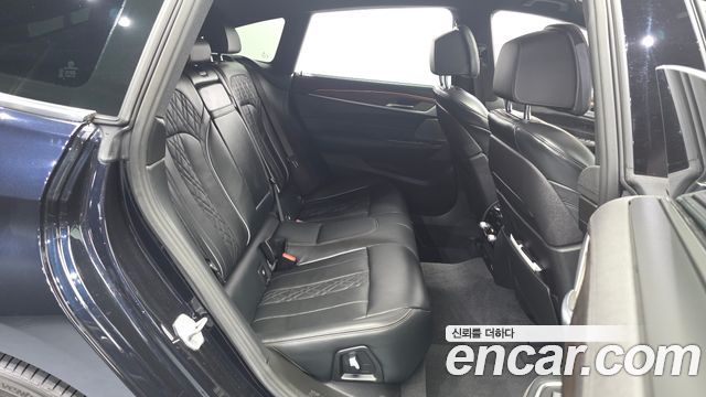 BMW 6 Series GT (G32) 640i xDrive M Sport 2020 — фото 15