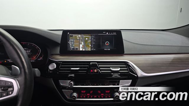 BMW 6 Series GT (G32) 640i xDrive M Sport 2020 — фото 17