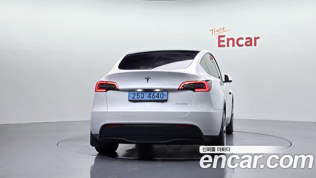Tesla Model Y Long Range AWD 2021 — фото 4