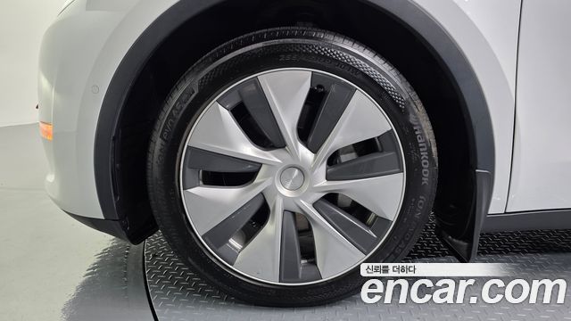 Tesla Model Y Long Range AWD 2021 — фото 5