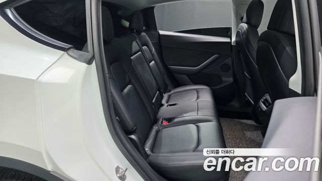 Tesla Model Y Long Range AWD 2021 — фото 15
