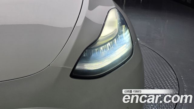 Tesla Model Y Long Range AWD 2021 — фото 28