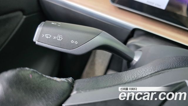 Tesla Model Y Long Range AWD 2021 — фото 35