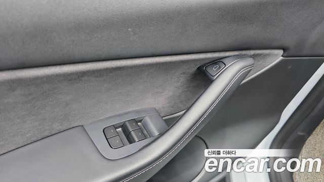 Tesla Model Y Long Range AWD 2021 — фото 36