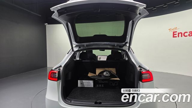 Tesla Model Y Long Range AWD 2021 — фото 40