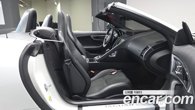 Jaguar F-TYPE P300 Convertible X152 2020 — фото 26