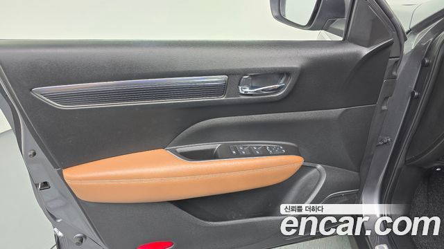 Renault Korea QM6 2.0 LPe RE Signature 2WD 2022 — фото 24