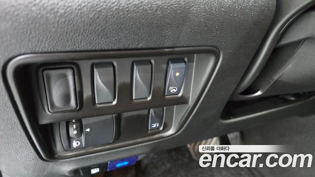 Renault Korea QM6 2.0 LPe RE Signature 2WD 2022 — фото 28