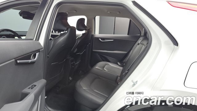 Kia Niro Signature 2022 — фото 12