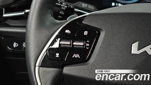 Kia Niro Signature 2022 — фото 15