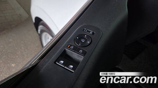 Hyundai ST1 Cargo Premium 2025 — фото 28
