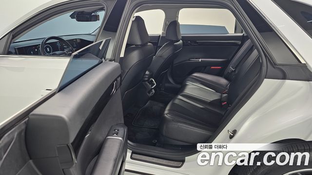 Hyundai Grandeur (GN7) 3.5 LPG 2WD Premium 2023 — фото 28
