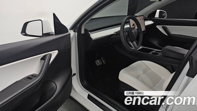 Tesla Model Y Long Range AWD 2021 — фото 11