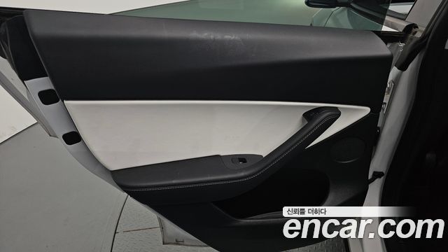 Tesla Model Y Long Range AWD 2021 — фото 25