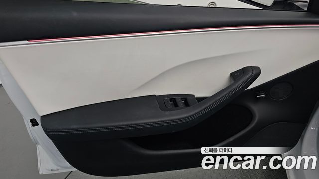 Tesla Model 3 Long Range AWD 2024 — фото 24