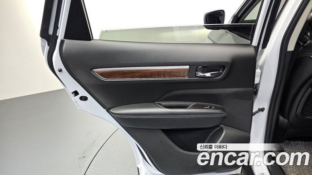 Renault Korea QM6 2.0 LPe RE Signature 2WD 2020 — фото 25
