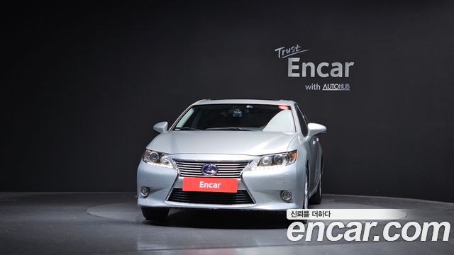Lexus ES300h Executive XV60 2013 — фото 3