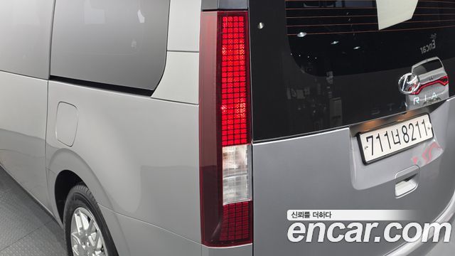 Hyundai Staria Tourer 11-Seater Modern 2022 — фото 23