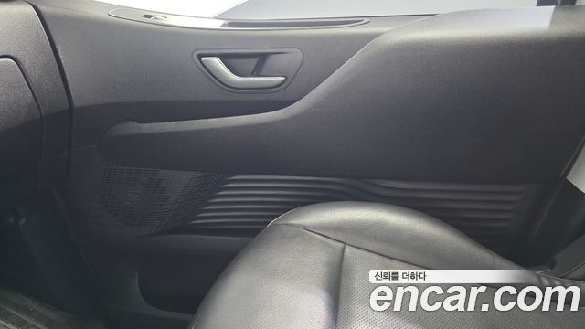 Hyundai Staria Tourer 11-Seater Modern 2022 — фото 25