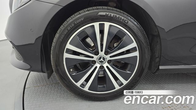 Mercedes-Benz E-Class (W213) E220d Avantgarde 2020 — фото 5