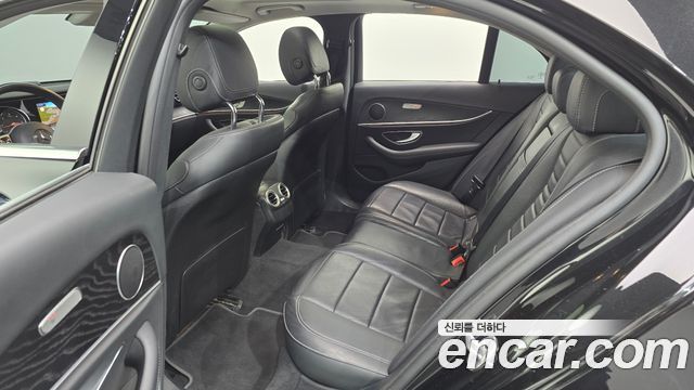 Mercedes-Benz E-Class (W213) E220d Avantgarde 2020 — фото 11