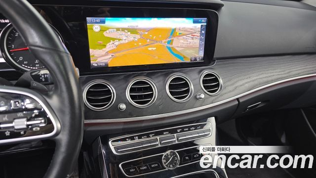 Mercedes-Benz E-Class (W213) E220d Avantgarde 2020 — фото 12