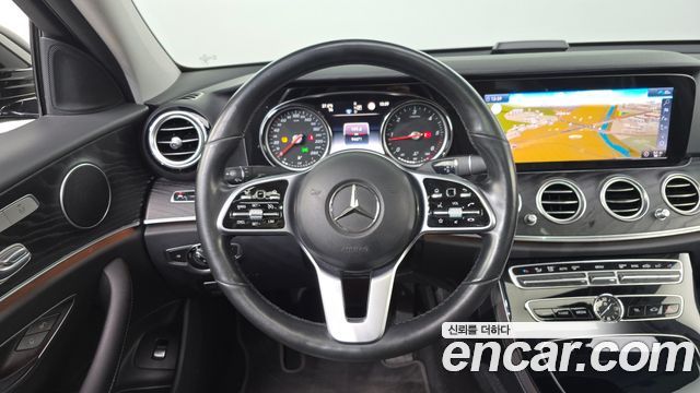 Mercedes-Benz E-Class (W213) E220d Avantgarde 2020 — фото 13
