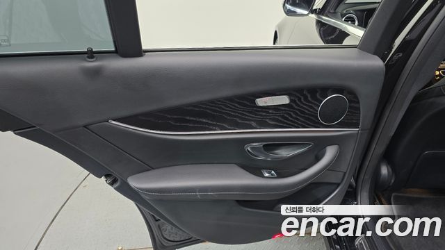 Mercedes-Benz E-Class (W213) E220d Avantgarde 2020 — фото 25
