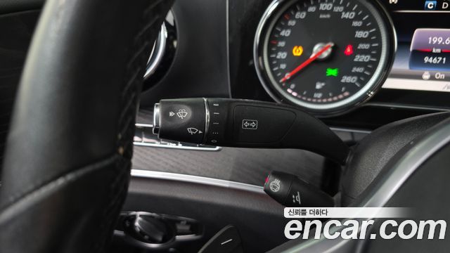 Mercedes-Benz E-Class (W213) E220d Avantgarde 2020 — фото 29