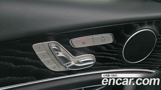 Mercedes-Benz E-Class (W213) E220d Avantgarde 2020 — фото 35