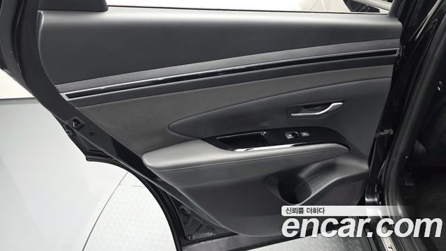 Hyundai Tucson (NX4) Gasoline 1.6 Turbo 2WD Inspiration 2021 — фото 25