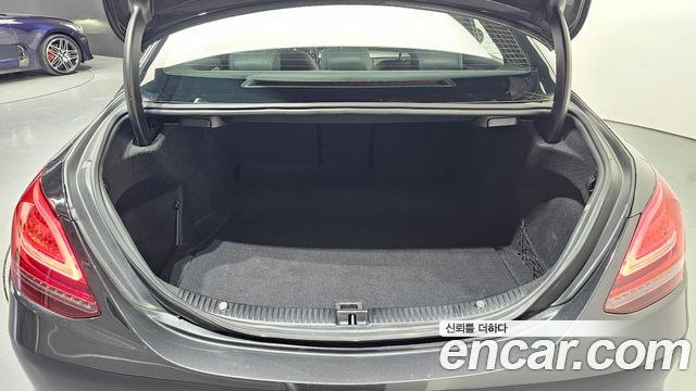 Mercedes-Benz C-Class (W205) C220 d 4MATIC 2020 — фото 20