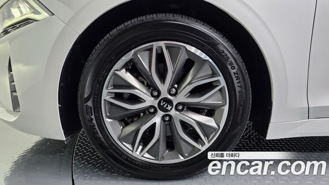 Kia K5 Hybrid (III) Signature 2020 — фото 5