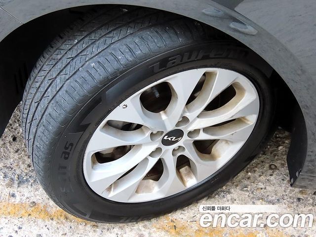 Kia K8 2.5 Gasoline 2WD Noblesse 2023 — фото 24
