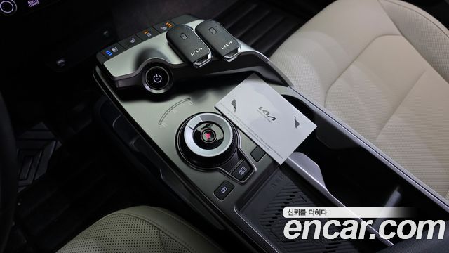 Kia EV6 Long Range 4WD Light 2023 — фото 9