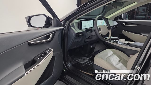 Kia EV6 Long Range 4WD Light 2023 — фото 10